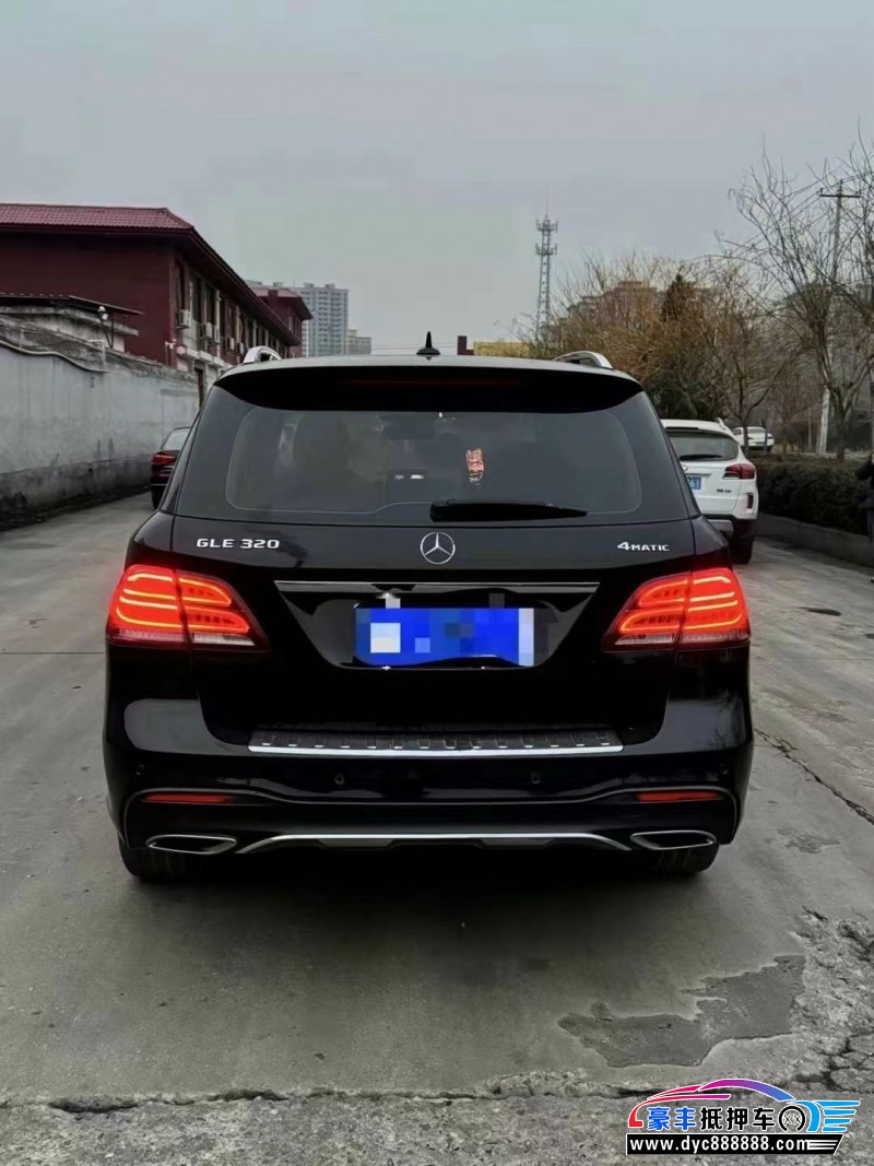 17年奔驰GLE轿车抵押车出售