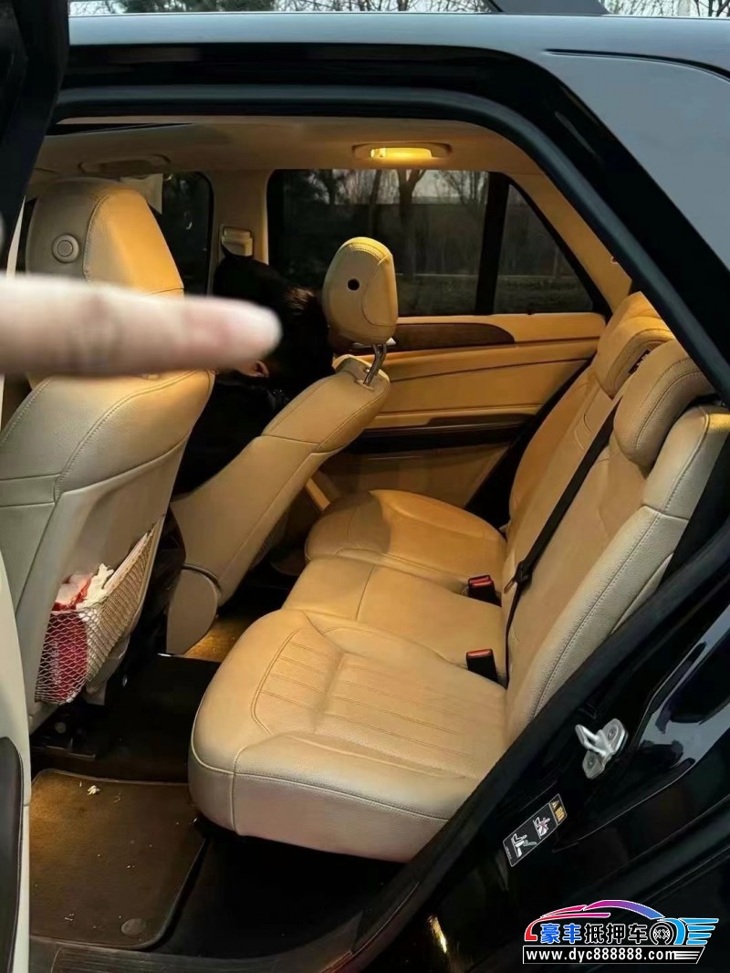 17年奔驰GLE轿车抵押车出售