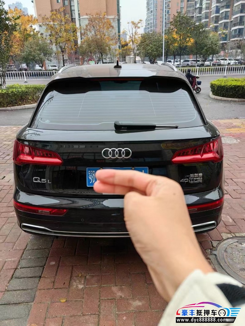 20年奥迪Q5轿车抵押车出售