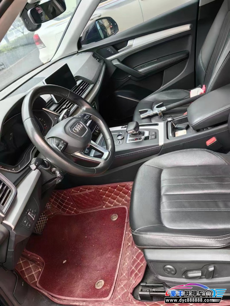 20年奥迪Q5轿车抵押车出售