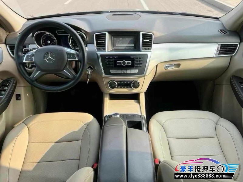 14年奔驰ML轿车抵押车出售