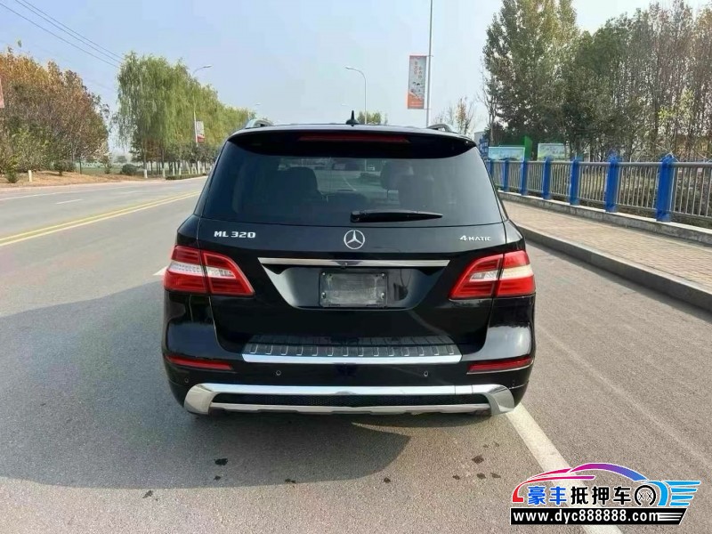 14年奔驰ML轿车抵押车出售