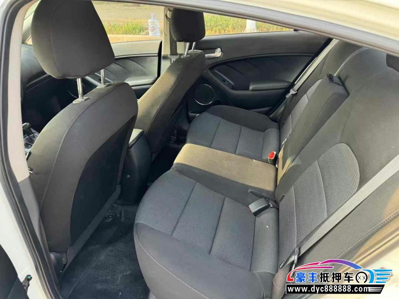 16年起亚K3轿车抵押车出售