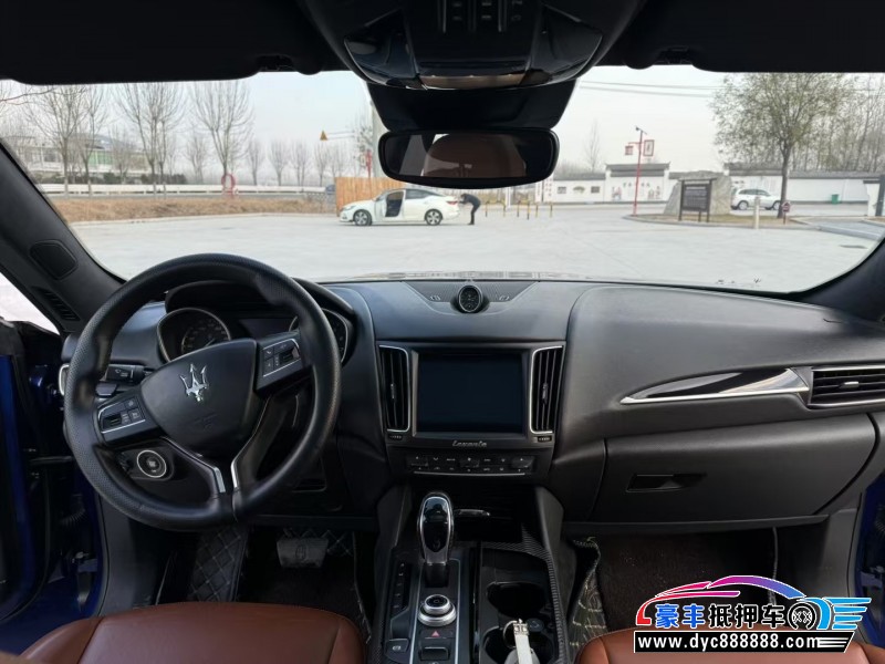 18年玛莎拉蒂莱万特轿车抵押车出售