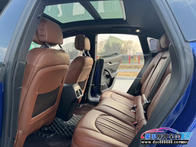 18年玛莎拉蒂莱万特轿车抵押车出售