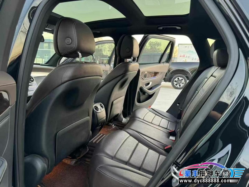 18年奔驰GLC轿车抵押车出售