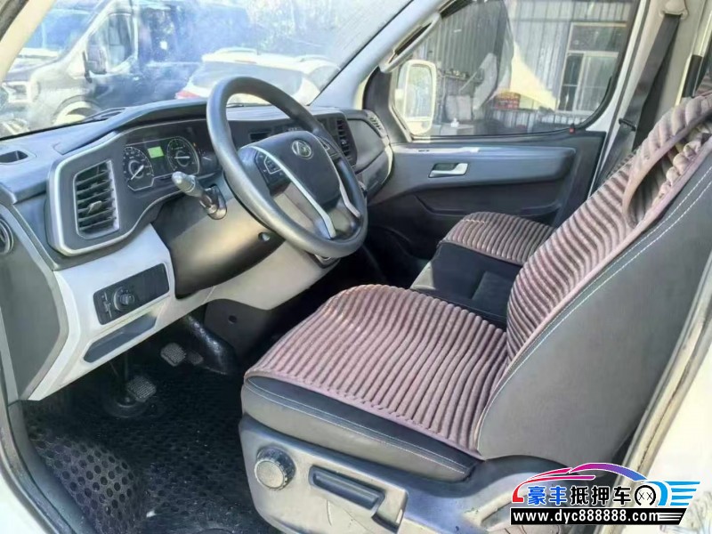 23年上汽大通V80轿车抵押车出售