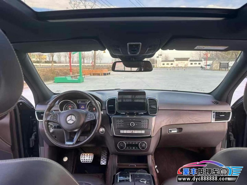 16年奔驰GLE轿车抵押车出售