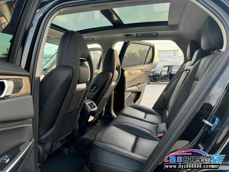 19年领克01轿车抵押车出售