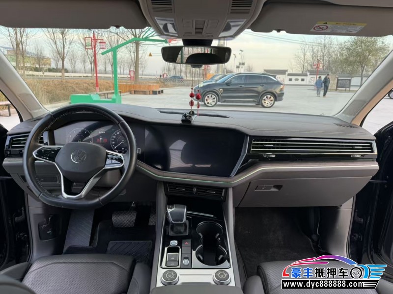 21年大众途锐轿车抵押车出售