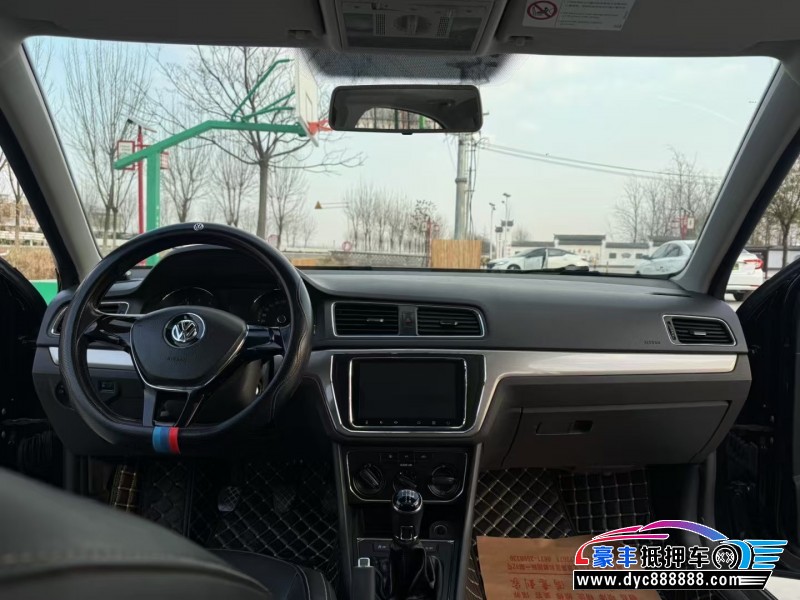 17年大众朗逸轿车抵押车出售