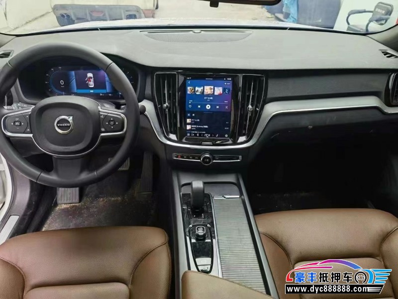 24年沃尔沃S60轿车抵押车出售