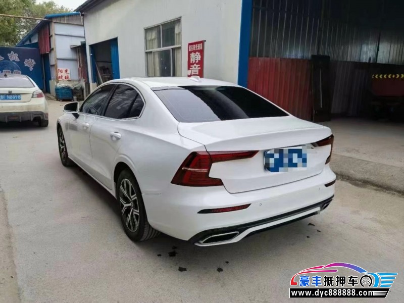 24年沃尔沃S60轿车抵押车出售