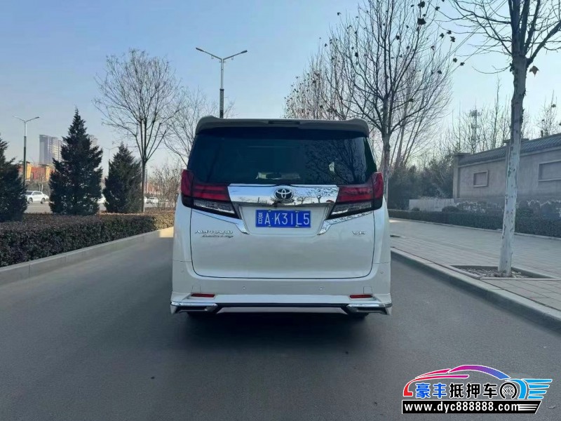 18年丰田埃尔法轿车抵押车出售