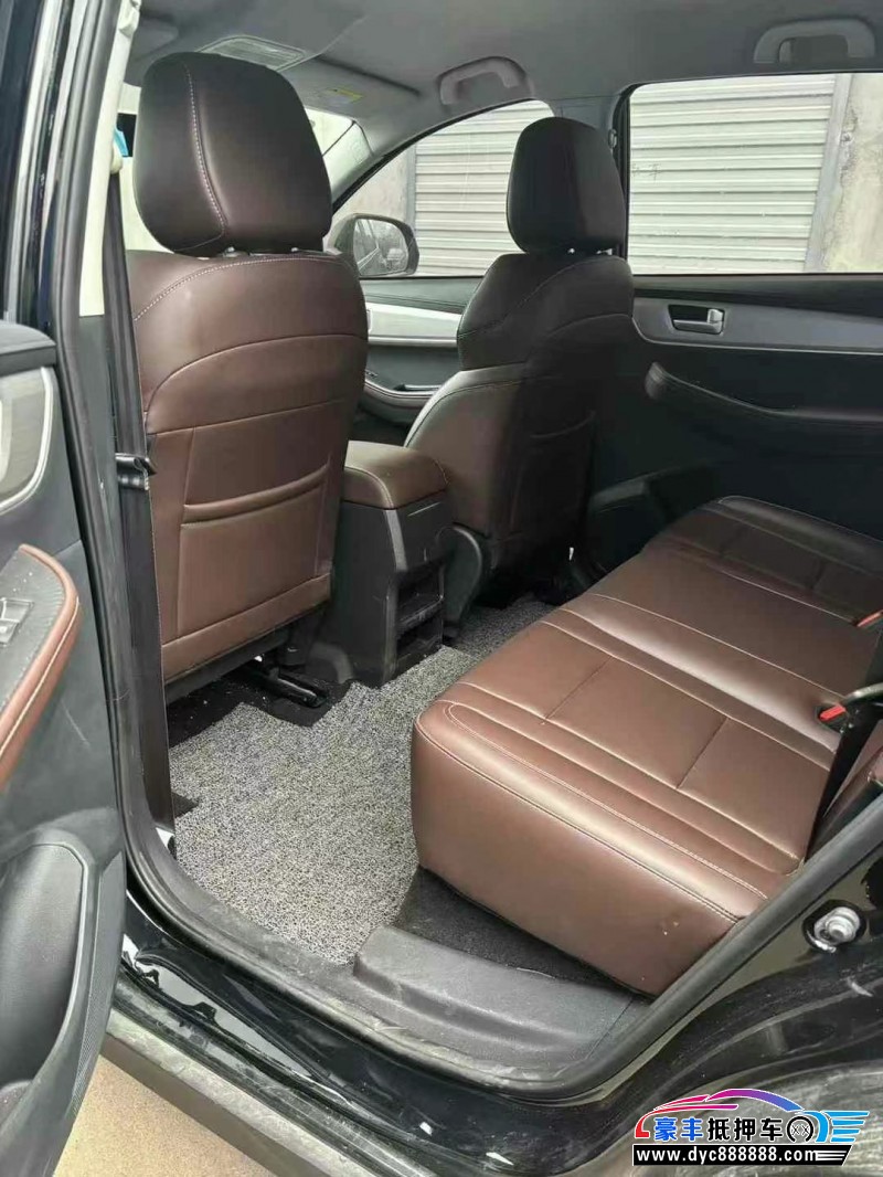 22年东风风行T5轿车抵押车出售