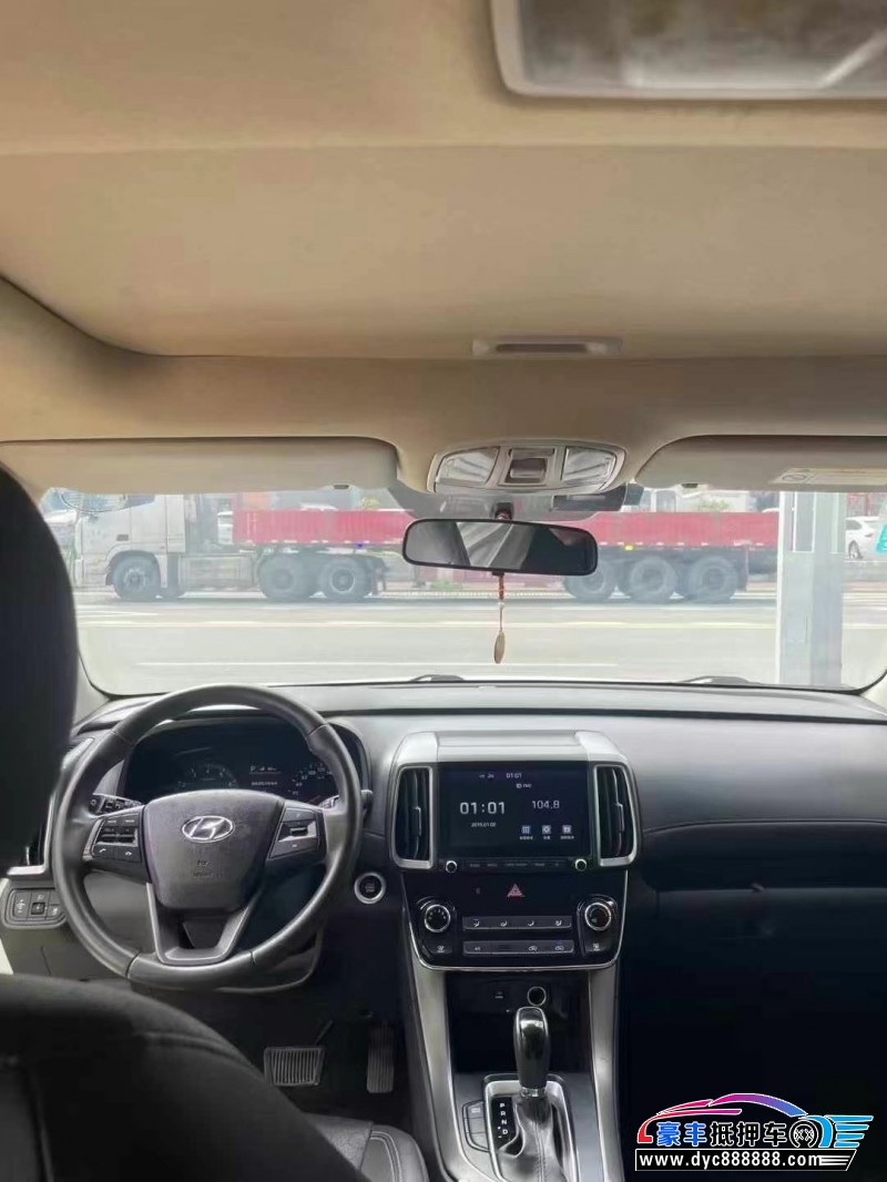 18年现代ix35轿车抵押车出售