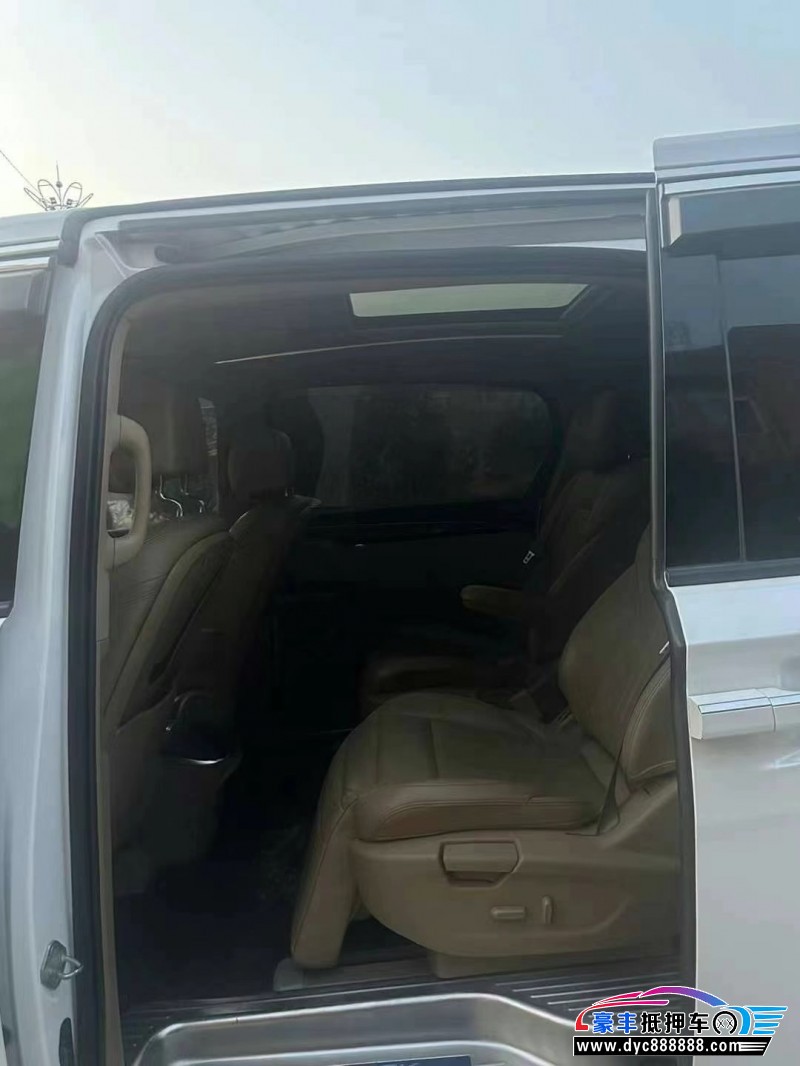 17年别克GL8MPV抵押车出售