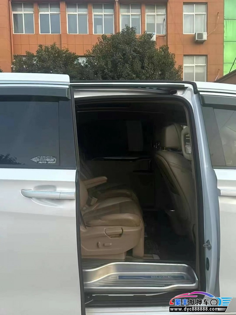 17年别克GL8MPV抵押车出售