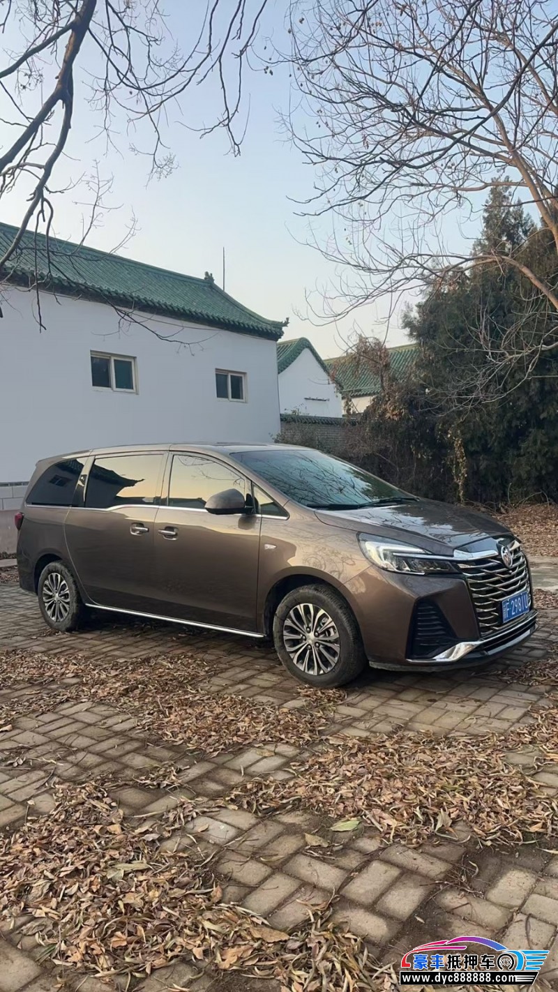 24年别克GL8轿车抵押车出售