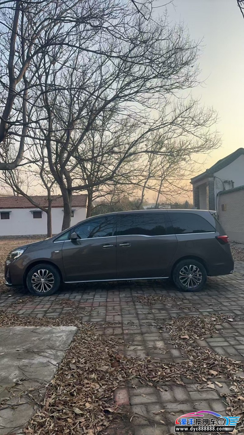 24年别克GL8轿车抵押车出售