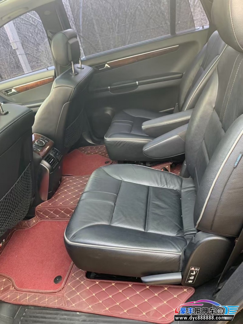 11年奔驰R轿车抵押车出售