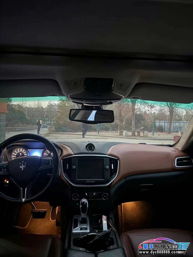 15年玛莎拉蒂Ghibli轿车抵押车出售