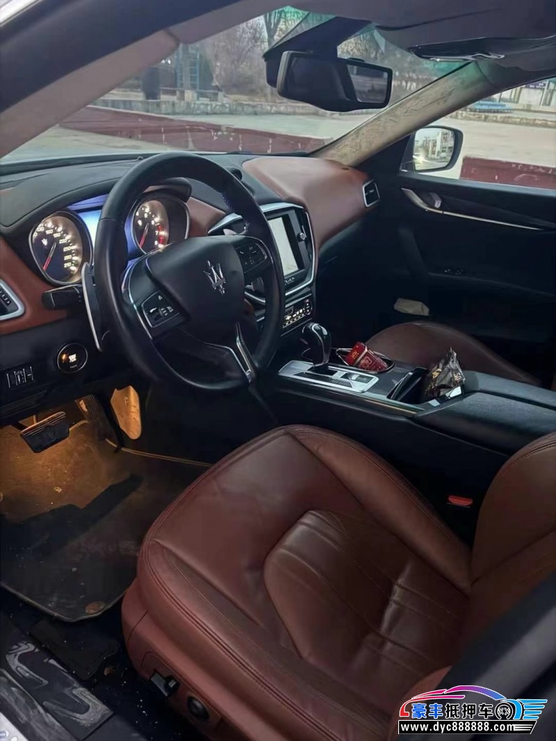 15年玛莎拉蒂Ghibli轿车抵押车出售