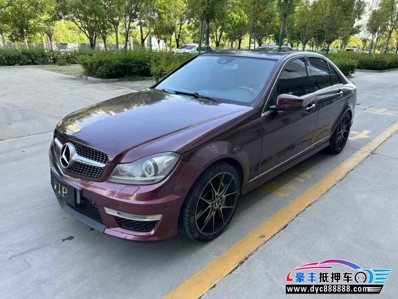 13年奔驰C轿车抵押车出售