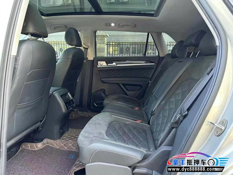 20年大众途昂轿车抵押车出售