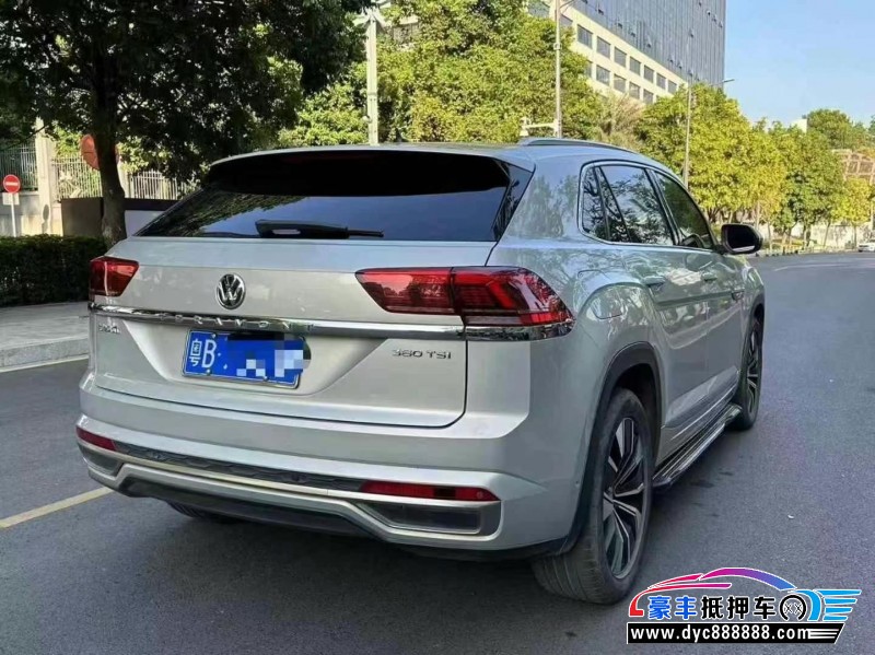 20年大众途昂轿车抵押车出售