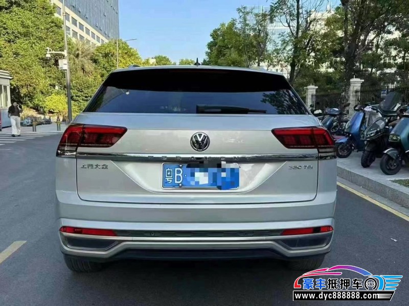 20年大众途昂轿车抵押车出售