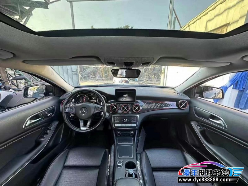 18年奔驰GLA轿车抵押车出售