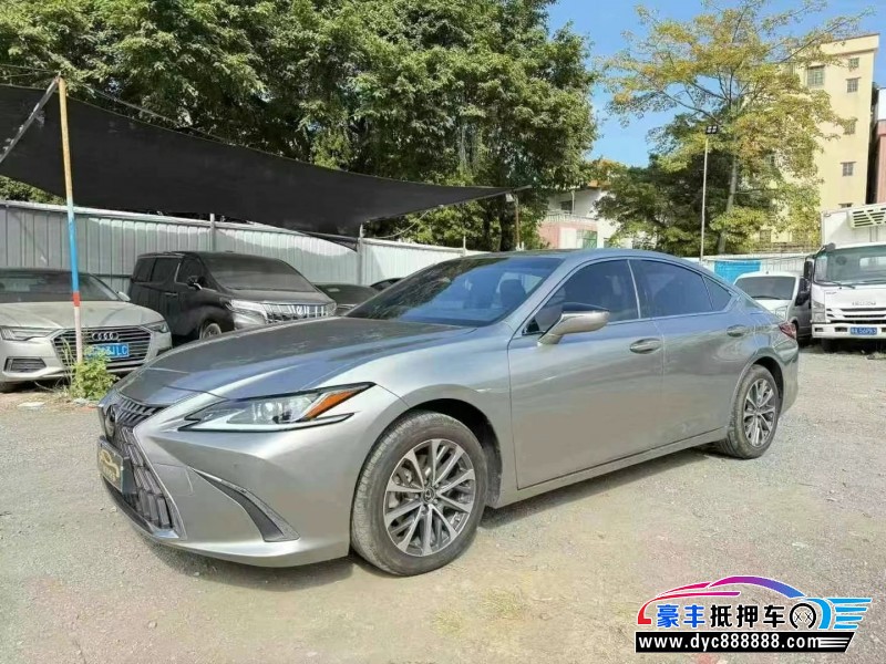 22年雷克萨斯ES轿车抵押车出售