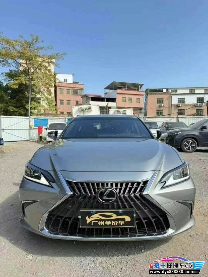22年雷克萨斯ES轿车抵押车出售