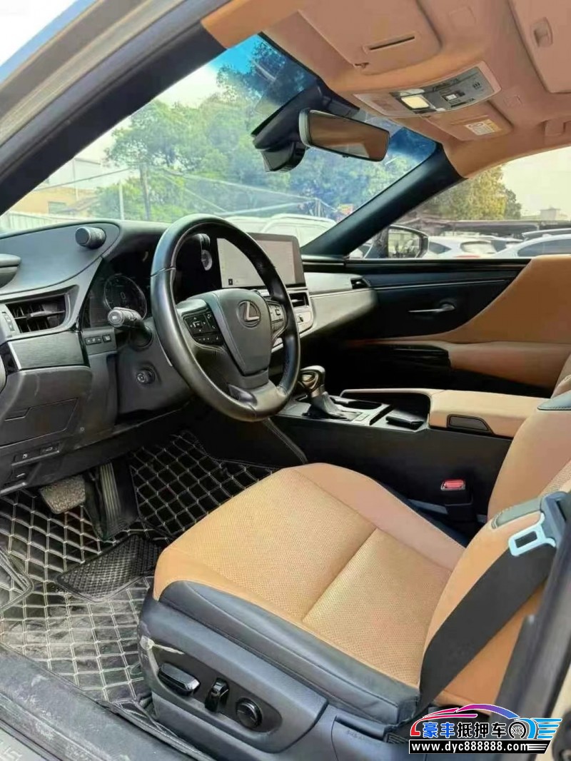 22年雷克萨斯ES轿车抵押车出售
