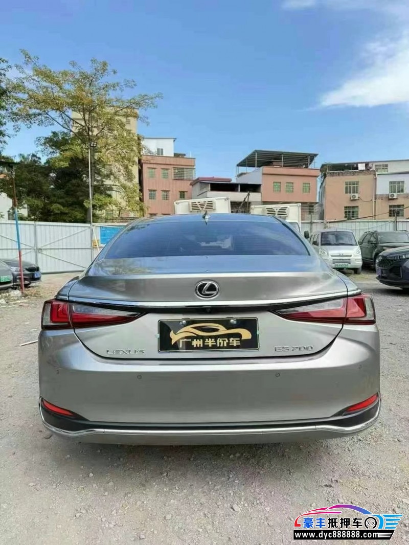 22年雷克萨斯ES轿车抵押车出售