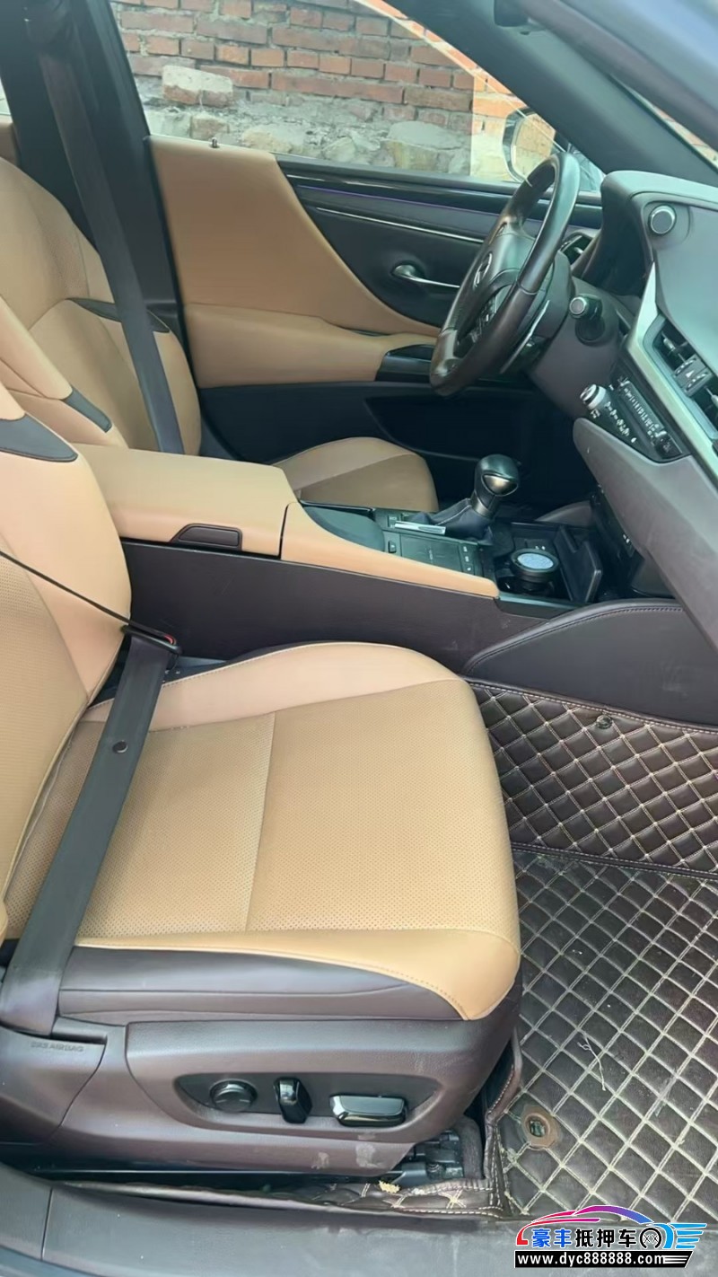 21年雷克萨斯ES轿车抵押车出售