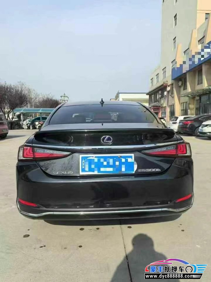 19年雷克萨斯ES轿车抵押车出售