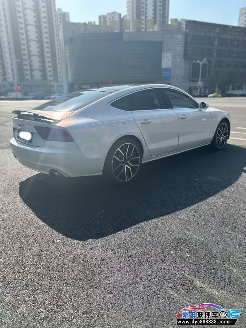 13年奥迪A7轿车抵押车出售