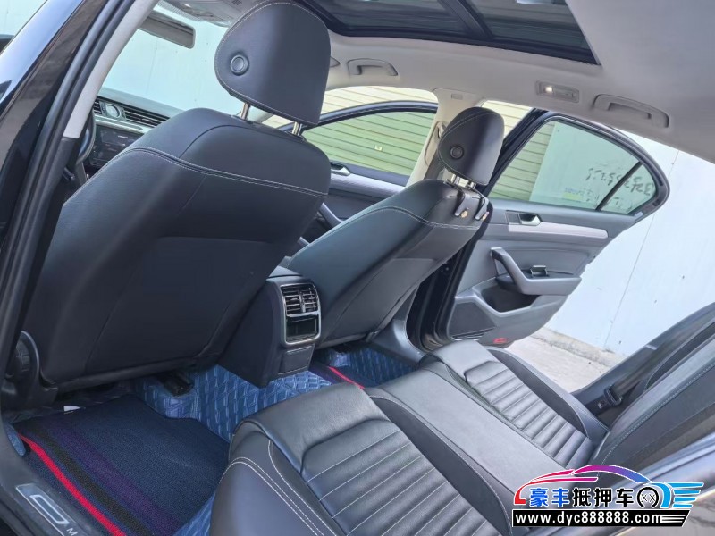 22年大众迈腾轿车抵押车出售