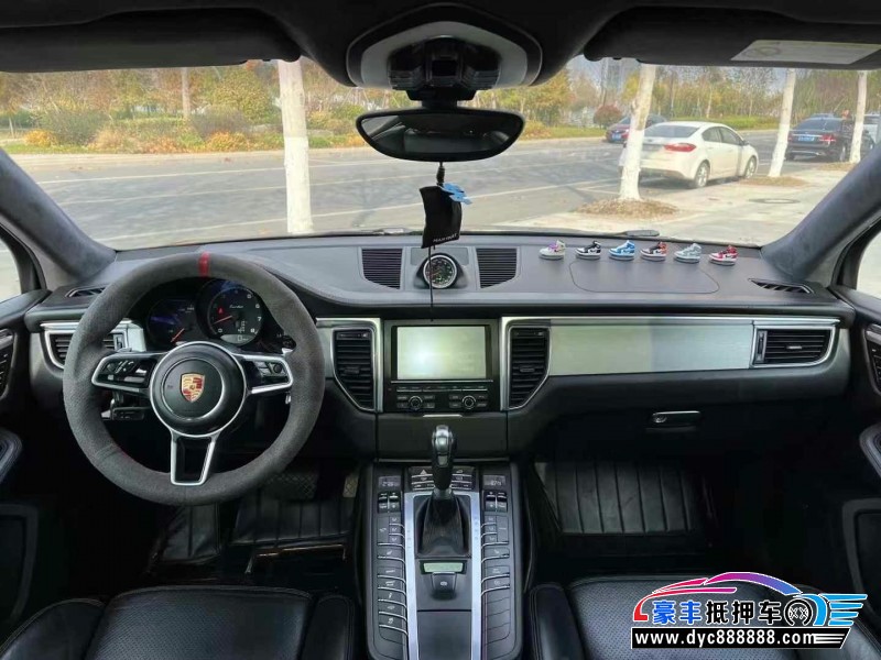 14年保时捷Macan迈凯轿车抵押车出售