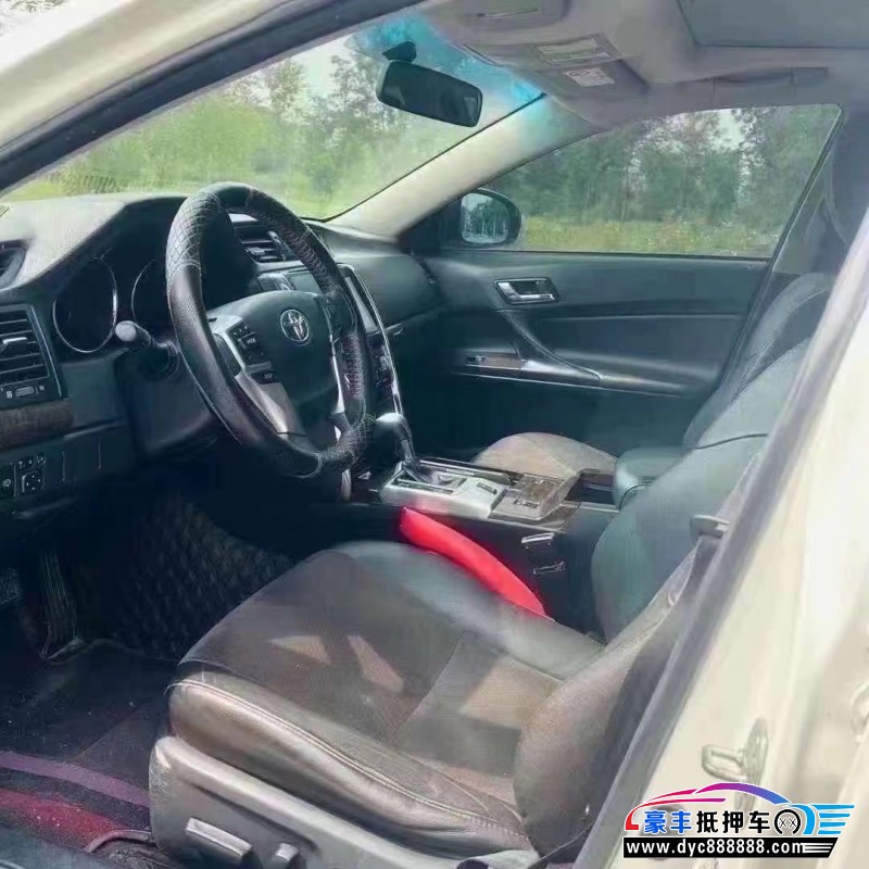 15年丰田锐志轿车抵押车出售