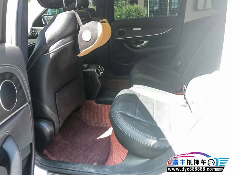 20年奔驰E轿车抵押车出售