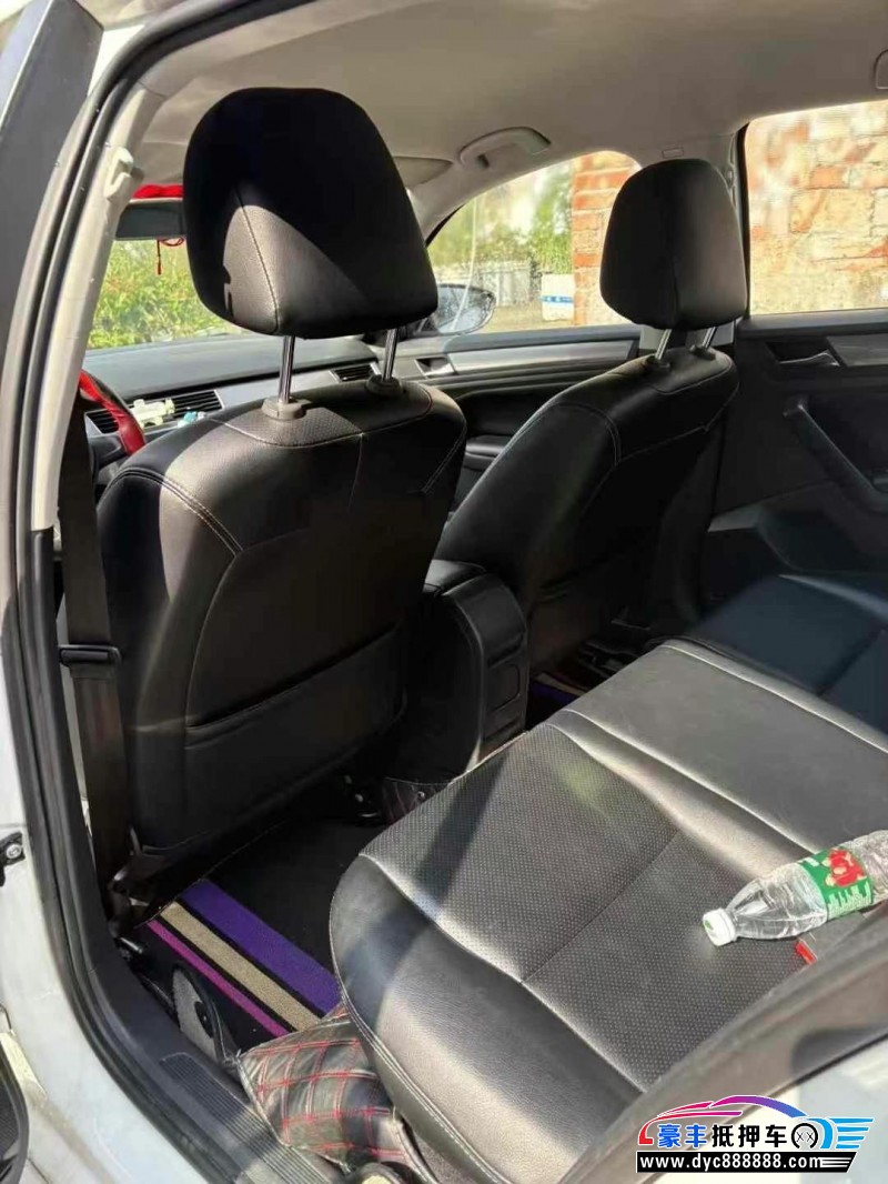 20年大众宝来轿车抵押车出售