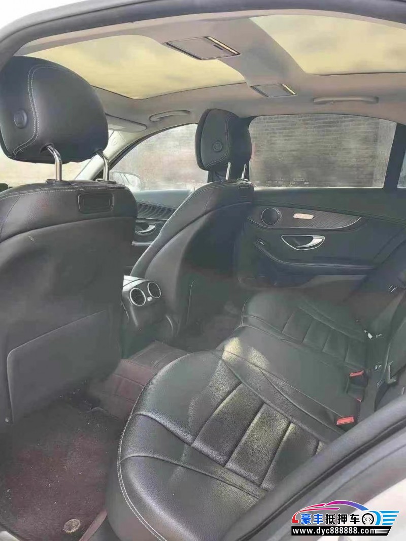 17年奔驰C轿车抵押车出售