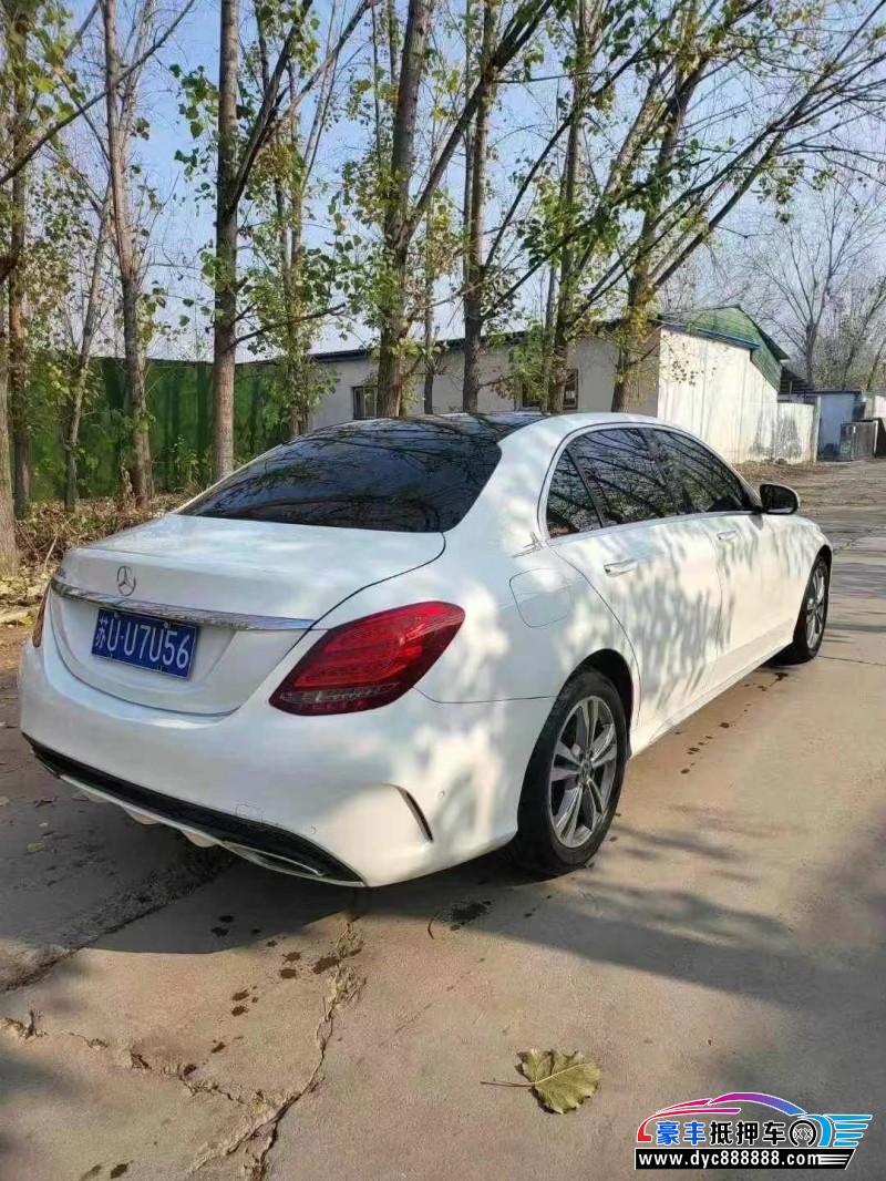 17年奔驰C轿车抵押车出售
