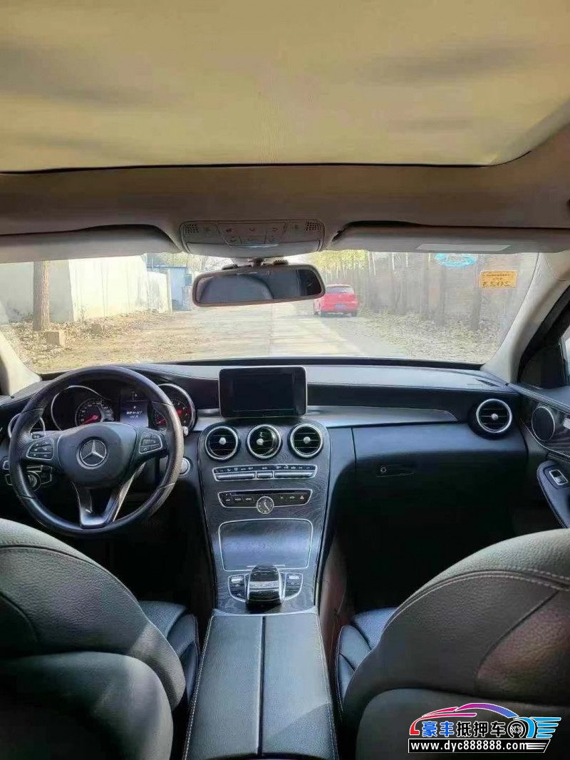17年奔驰C轿车抵押车出售