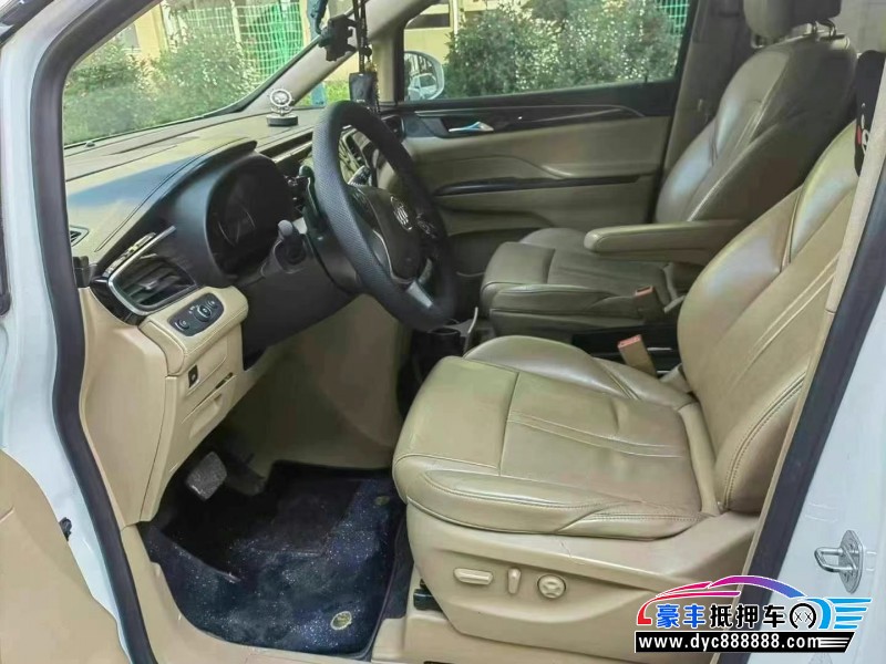 17年别克GL8MPV抵押车出售