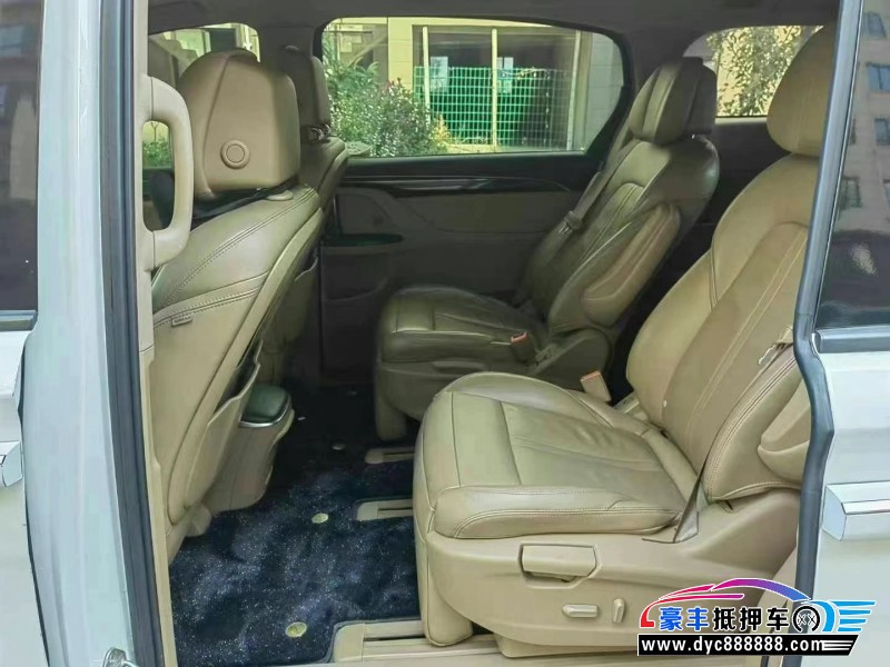 17年别克GL8MPV抵押车出售