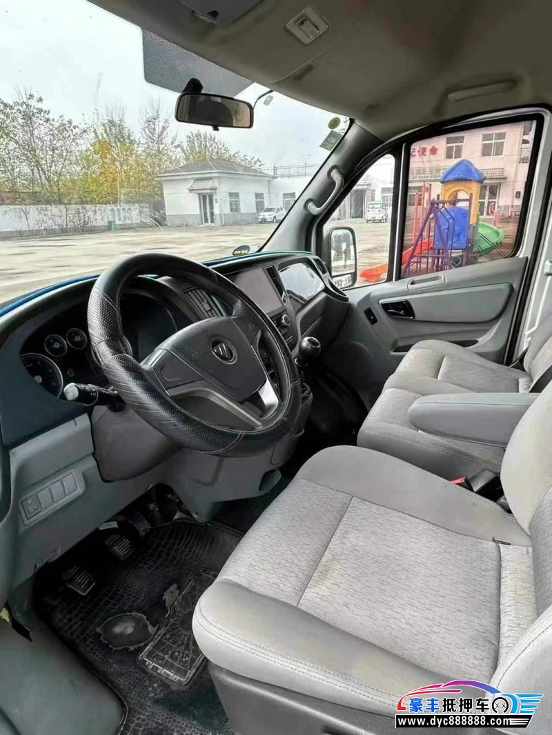 21年福田图雅诺轿车抵押车出售